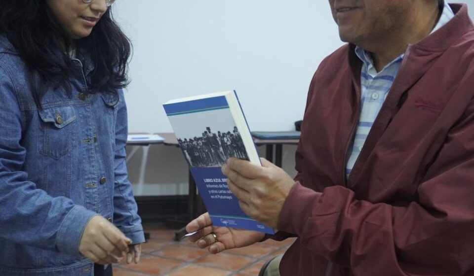 Libro Azul Britanico Reedicin 2025 2 Peru